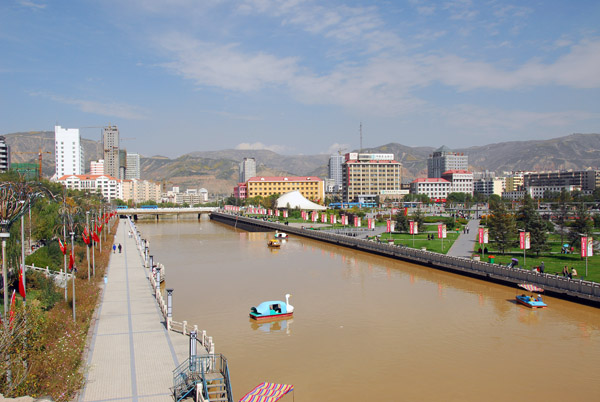 Nanchuan He - tributary of the Yellow River, Xining