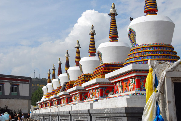 Each of the 8 stupas commemorates an important event from the Sakyamuni Buddha's life