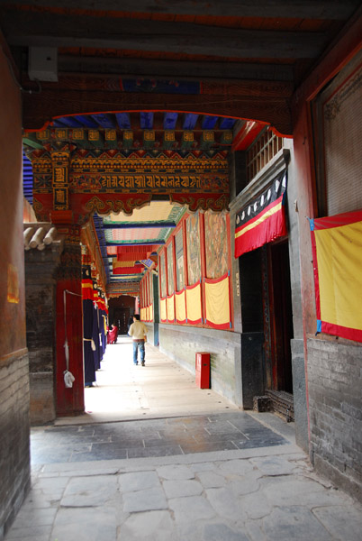 Arcade, Kumbum Monastery