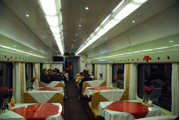 Dining car - Qinghai-Tibet Railroad