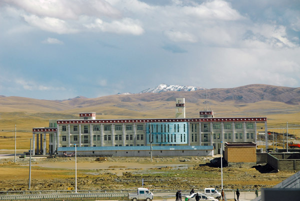 Imposing building in Nagchu, Tibet