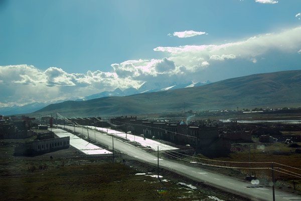 The paved Qinghai-Tibet Highway entering Dangxiong