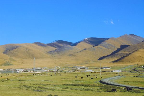 Outskirts of Dangxiong, Tibet