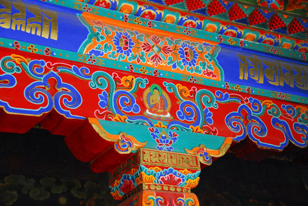 Colorful pillars and beams, Jokhang