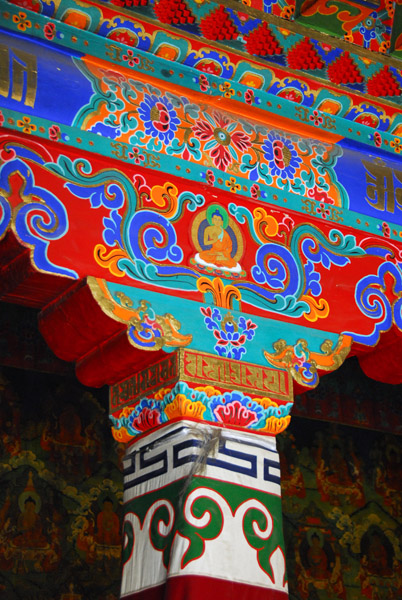 Colorful pillars and beams, Jokhang