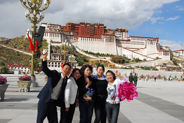 Tourists in Potola Square, Lhasa