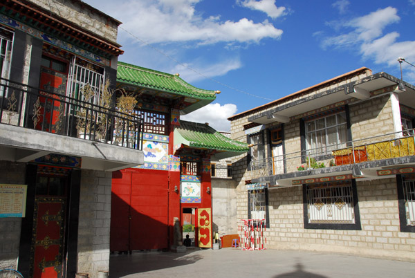 Chinese style gate to the Great Mosque of Lhasa