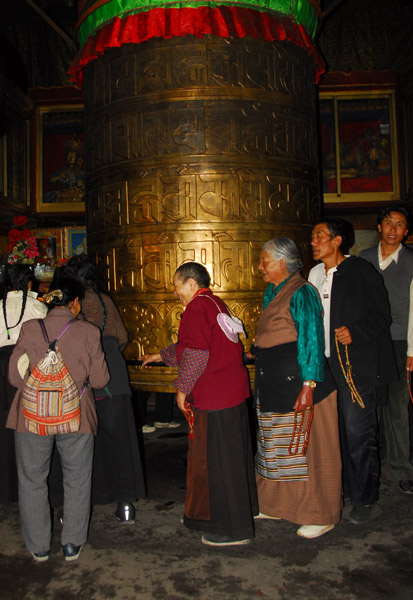 Giant prayer wheel of Mani Lakhang