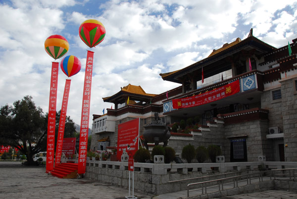 The impressive Tibet Museum in Lhasa