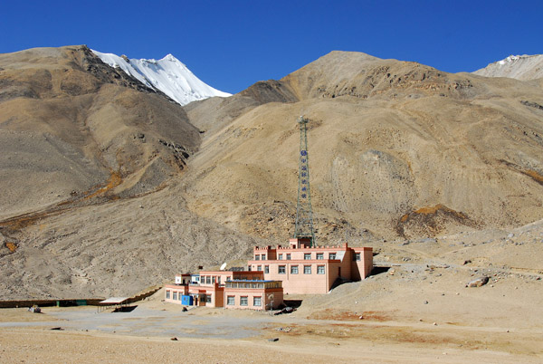 Everest Base Camp Hotel at Rongphu