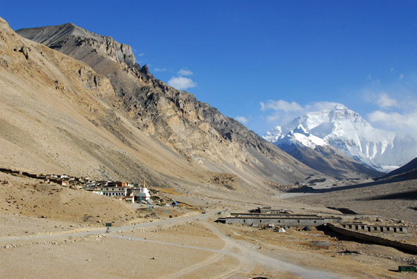 Rongphu Monastery and the guesthouse flanking the road to Everest Base Camp