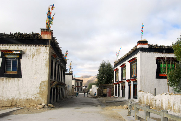 Zhaxizong Village