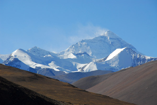 Mount Everest from the Dzaka Valley near Pagsum