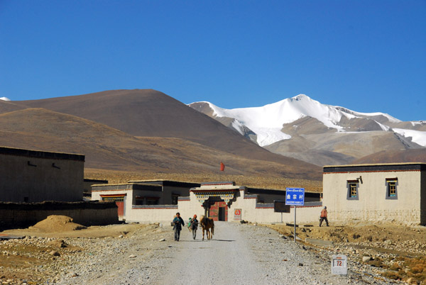 Quzong Hamlet, km 72