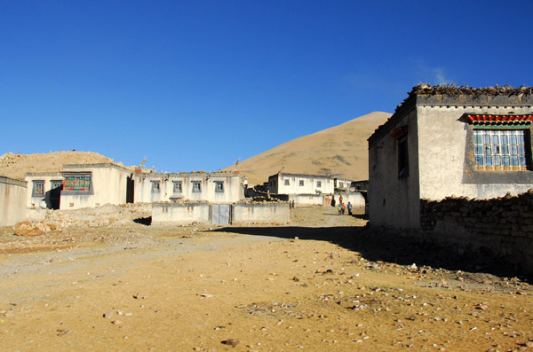 The first village on the road to Old Tingri from Everest