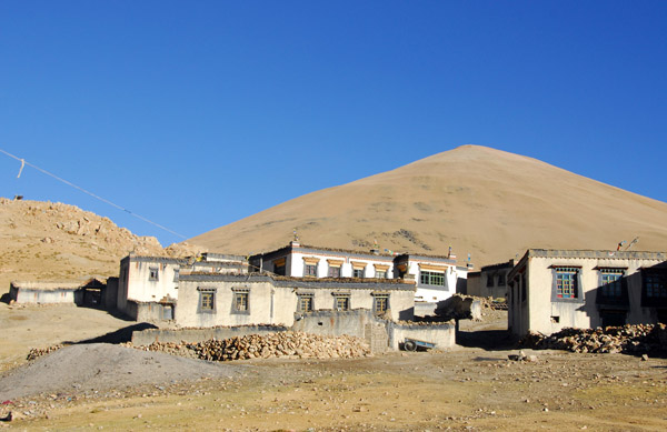 The first village on the road to Old Tingri from Everest