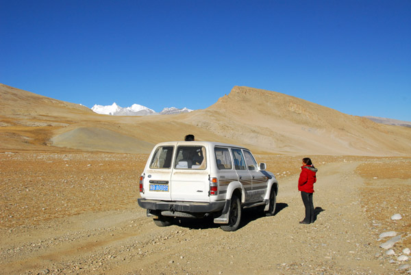 Break time on the Old Tingri track