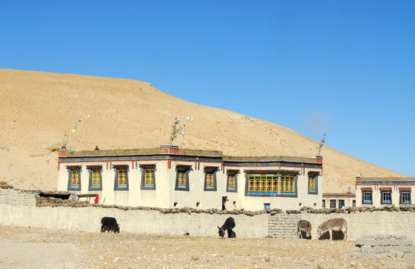 Tibetan village, Tingri valley