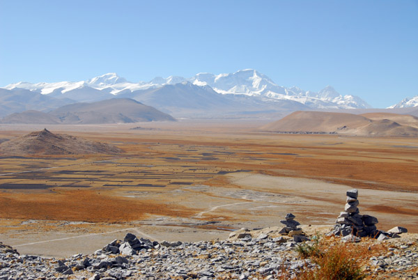Cho Oyu and the high Himalaya from Old Tingri