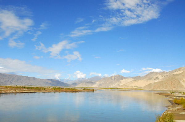 Main channel of the Yarlung Tsangpo River