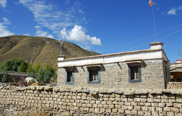 The driver's village, about halfway between Gonggar and Tsetang