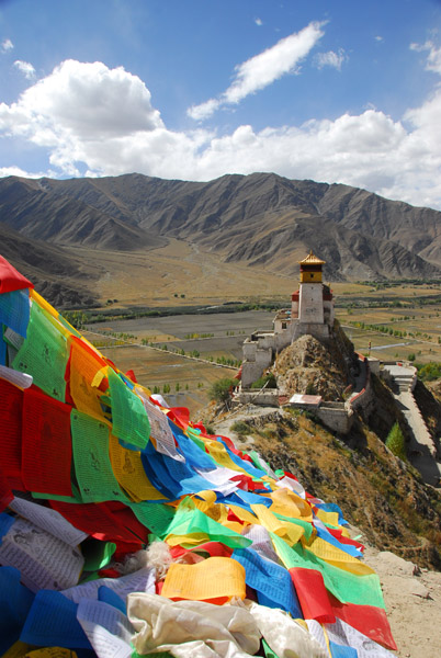 Prayer flags come in 5 colors
