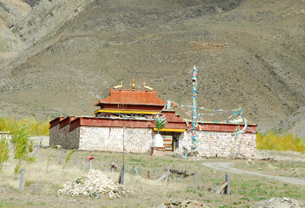 Small temple with a Chinese-style roof, Yarlung Valley