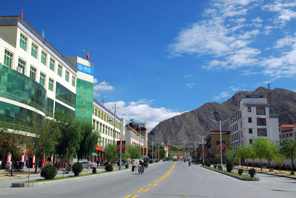 Hunan Lu, new town Tsetang
