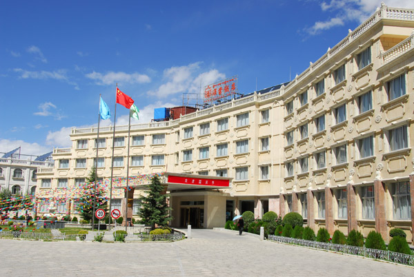 Tse Dang Hotel, very acceptable, even with free internet