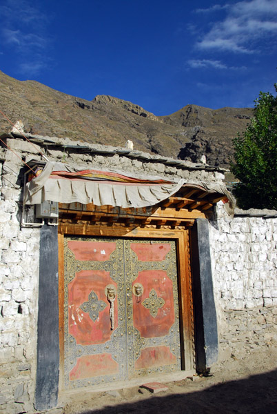 Typical gate in Tibet