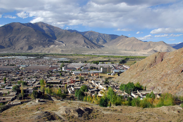 View from the hills above old town Tsetang north to the Yarlung Tsangpo River