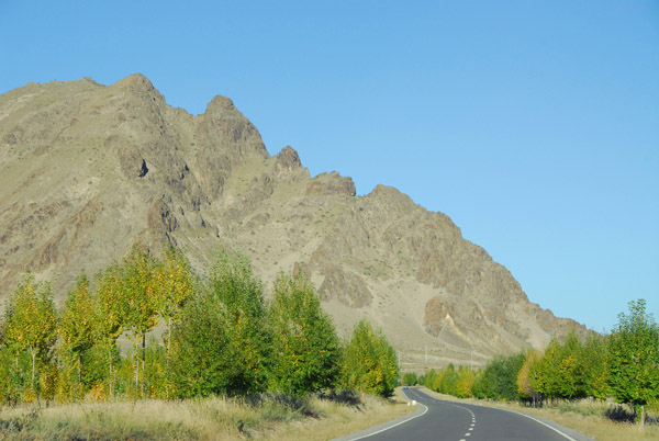 Autumn colours, Yarlung Tsampo River valley