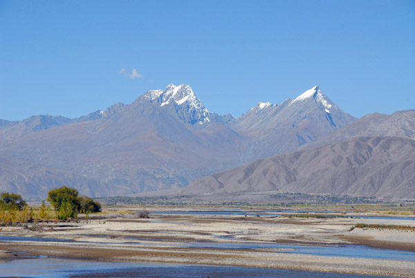 Snow capped mountains - just a taste of what's to come