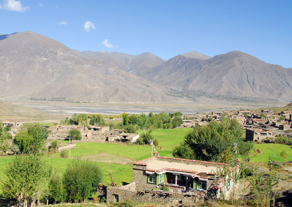 Leaving the Yarlung Tsangpo River valley behind