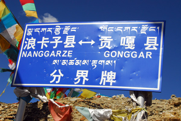 The summit of Kamba-la Pass with roads leading to Nangarze and Gonggar
