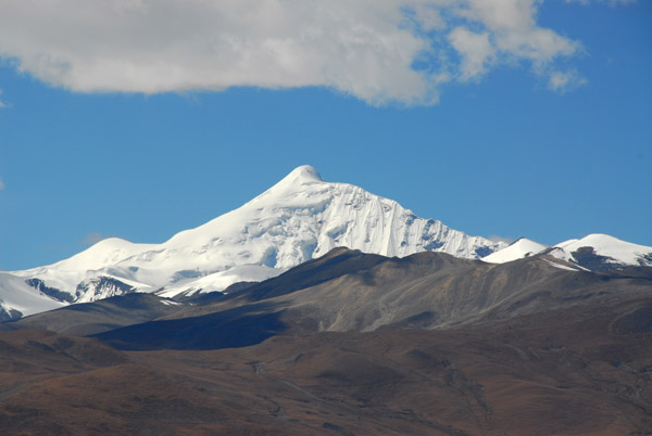 Mt. Nojin Kangtsang 7191m (23592ft)