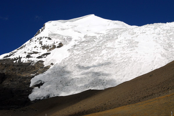 The massive glacier on the south face of Mount Nojin Kangtsang