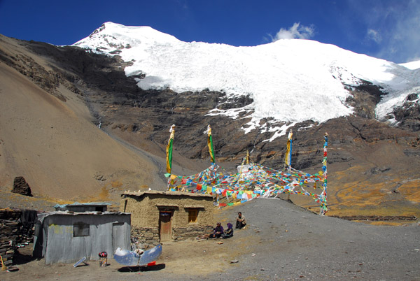 Mt. Nojin Kangtsang and the village at Karo-la Pass