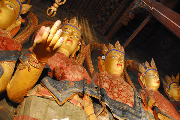 Inner chapel (Tsangkhang) with two-story high statues of the Boddhisatvas