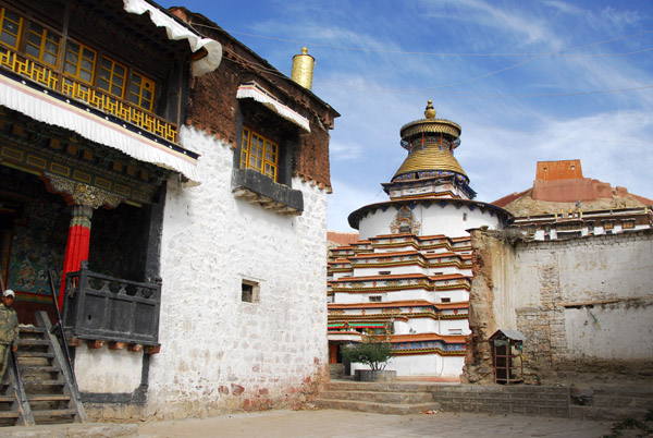 Sakyapa Assembly Hall with the Kumbum, Pelkor Chöde Monastery