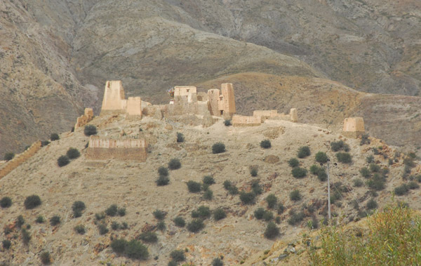 A second set of ruins on the other side of the Friendship Highway from Tsechen Dzong