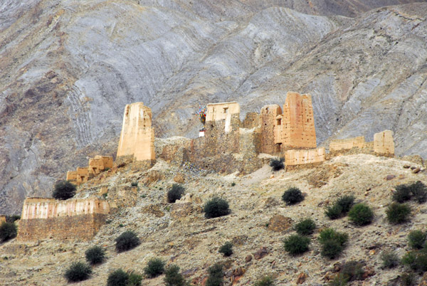 Ruined monastery near Tsechen Dzong (N28.947/E089.539)