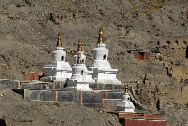 Set of 5 stupas on the hillside north of Sakya Monastery