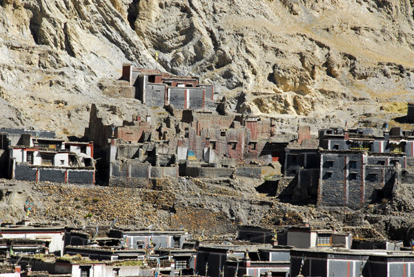 Mix of ruins and restored buildings north of the Trum-chu River, Sakya