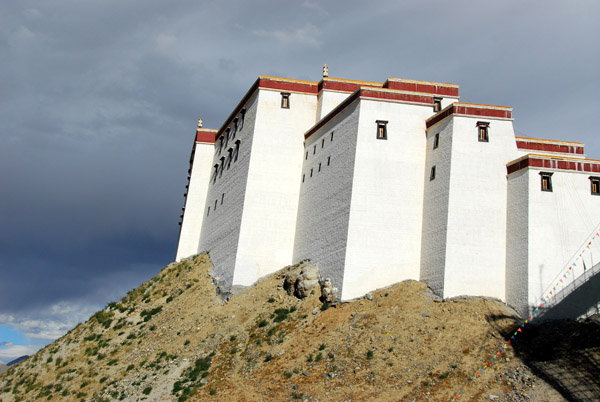 Shigatse Dzong from the northwest