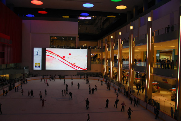 Dubai Mall ice skating rink