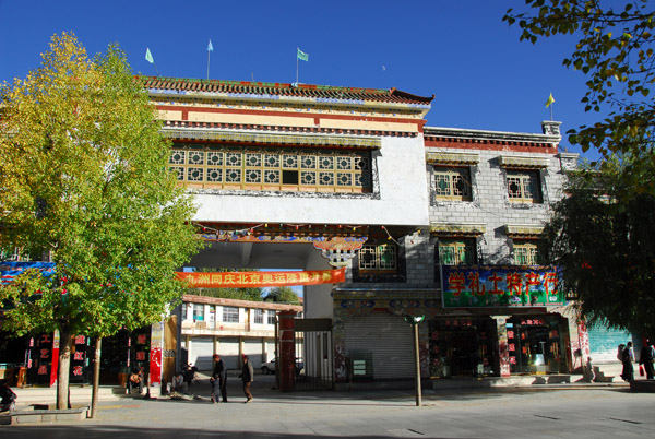 Buxing Jie street , Shigatse