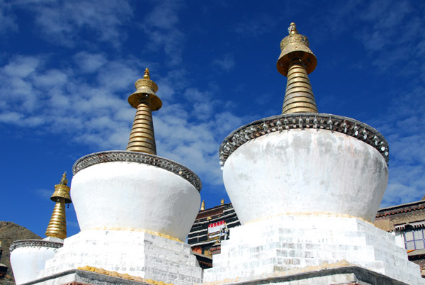 Stupas (chrten) Tashilhunpo Monastery
