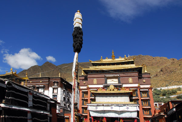 Kelsang Temple Complex dominated by the Tomb of the 5th-9th Panchen Lamas