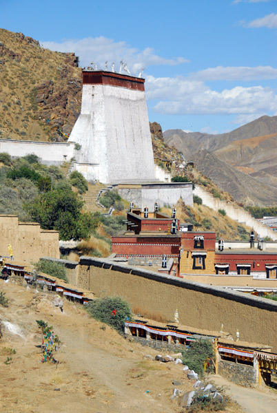 The festival thangka wall, Tashilhunpo